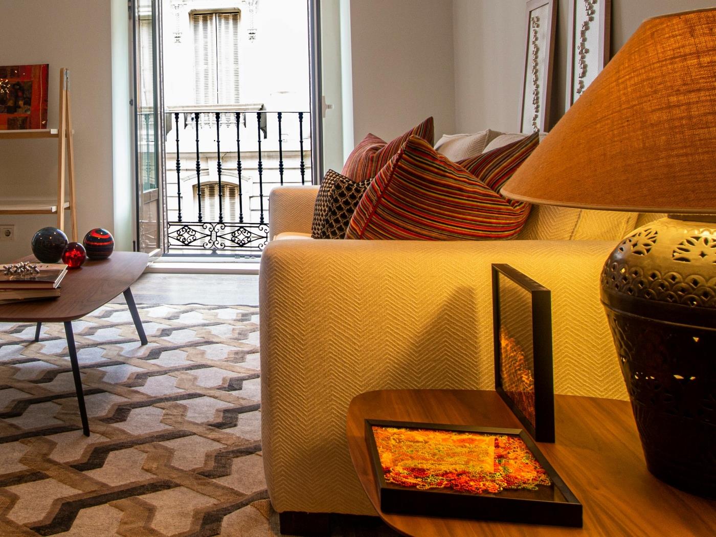 image Beautiful home for sale in the exclusive Salamanca district 3