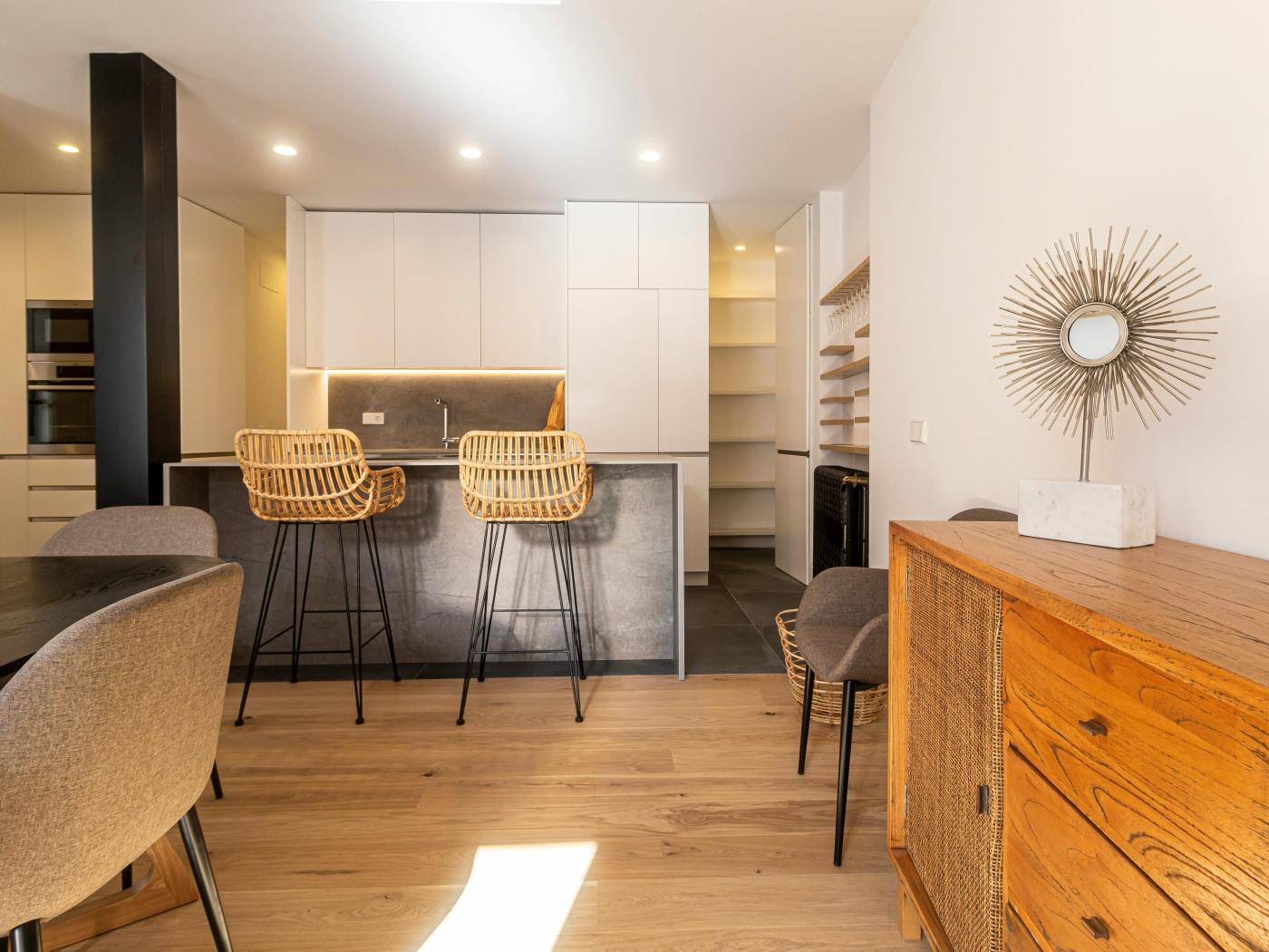 image Beautiful home for sale in the exclusive Salamanca district 4