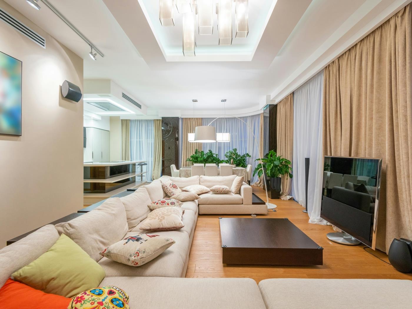 image Exclusive Apartment in the Heart of Paris 2