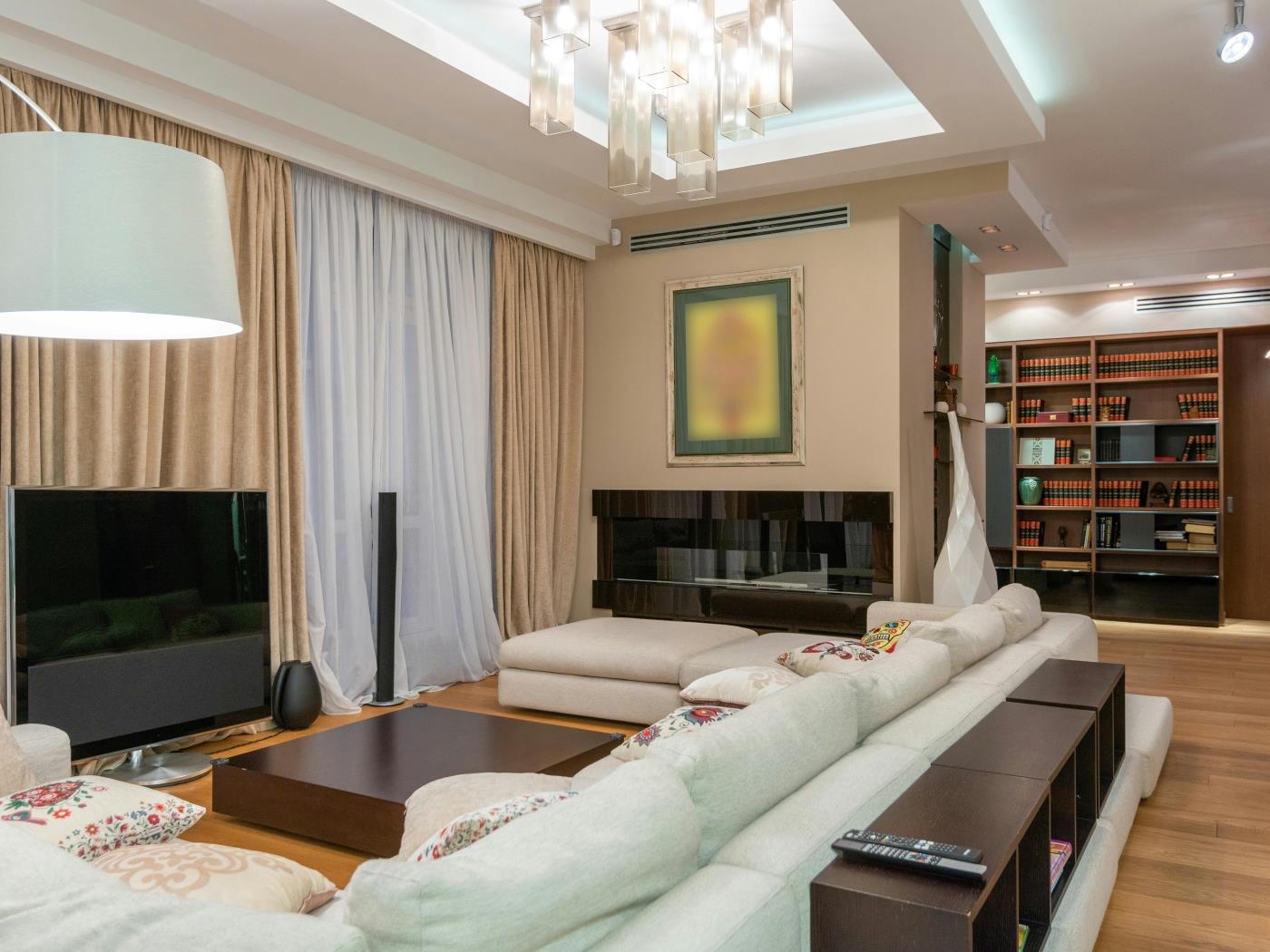 image Exclusive Apartment in the Heart of Paris 8